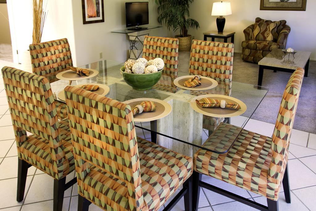 The Villas At Emerald Desert Desert Palms Номер фото